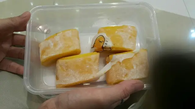 芒果很酸,糯米滋的皮太厚