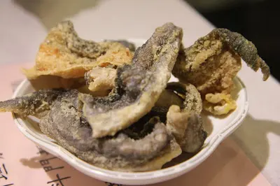 黃鱔炸魚皮