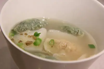 水餃併韮菜餃