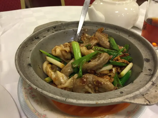 魚卜粉腸薑蔥煲