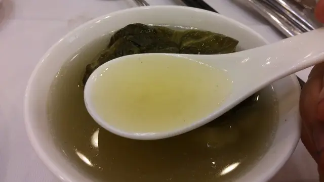 湯品清新不膩,胡椒香辣過癮,肉味不搶,但肉質就太過乾身韌實了