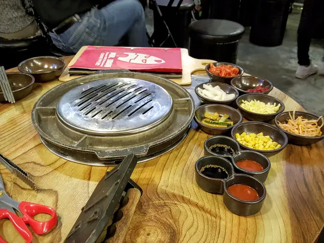 前菜方面沒有太多選擇，只有泡菜和豆芽，與其他韓燒餐廳相比，前菜選擇已經乏善可陳，泡菜只屬一般超級市場質素。