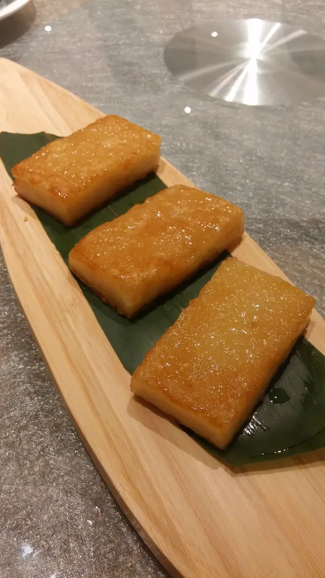 糯米及粳米混合製作而成,閃閃發光的金黃微焦賣相吸引至極