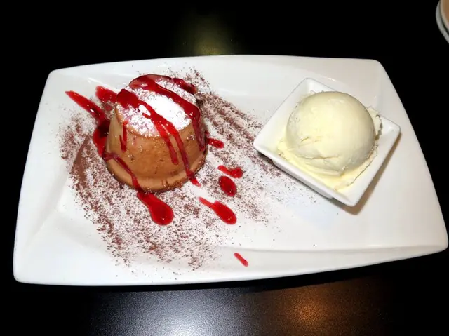 草莓心太軟配雪糕