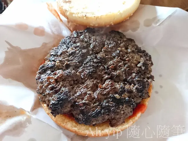牛肉漢堡香味很重