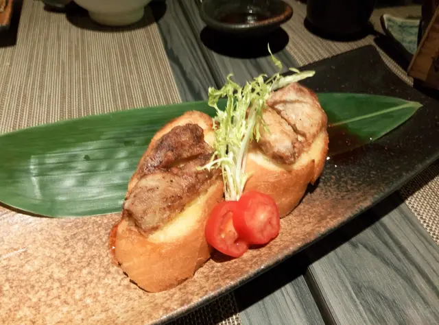 士多啤利汁鐡板鵝肝