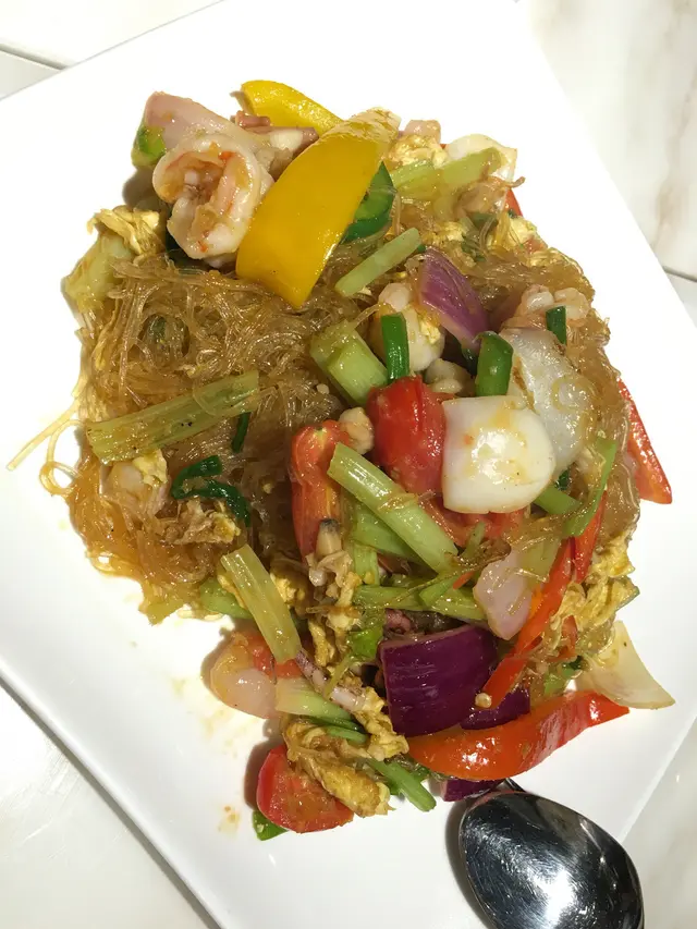 雜錦炒粉絲,味道非常好,最愛
