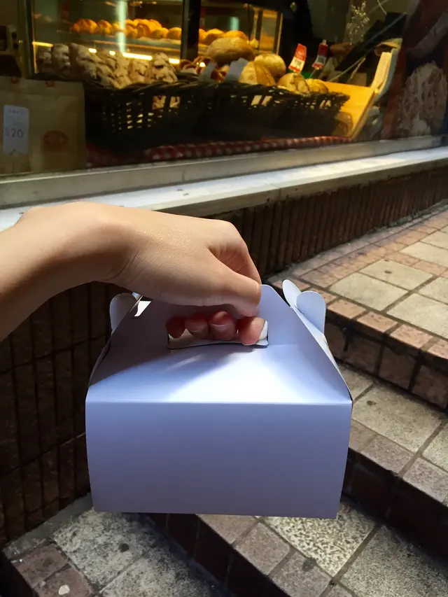 毫無修飾的外賣盒