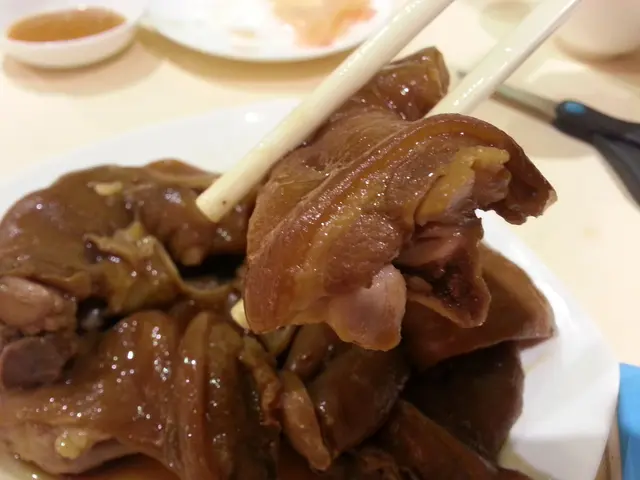 豬腳是揀手貨,豬皮炆煮得腍滑,更加黏有不少軟軟的豬腳肉