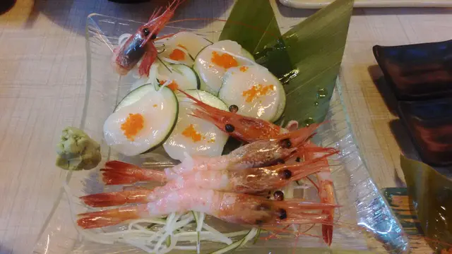 甜蝦刺身和帶子刺身