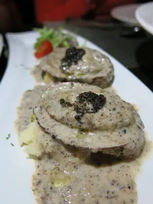 黑松露醬煮原隻鮑魚