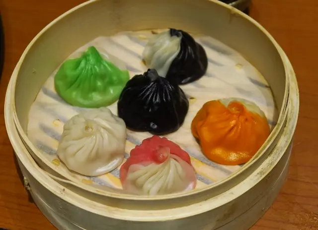 六色小籠包