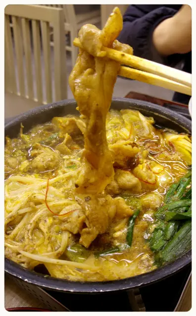 豚肉雖多而且切得薄身, 還附有些脂肪, 但帶雪藏味, 這稍稍扣了點分數。