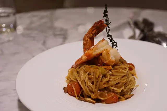 Prawn Capellini with Lobster Sauce