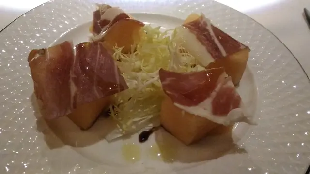 18個月黑毛豬風乾火腿伴哈蜜瓜