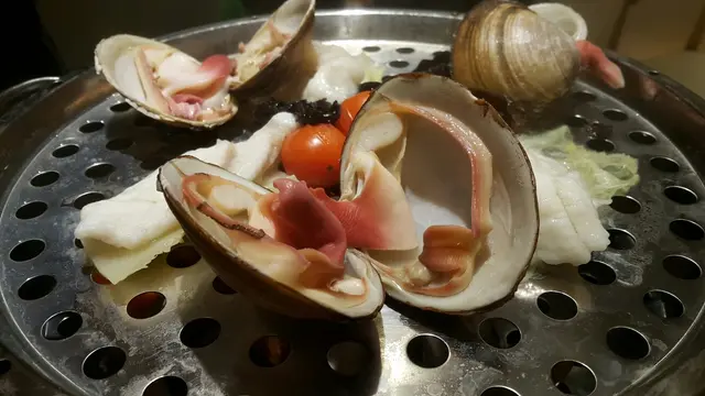 北寄貝、新鮮花尾龍躉(第四層)