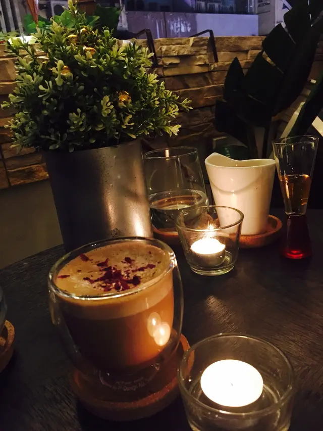 無得輸既Rose Tea Latte