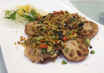 避風塘煎菇藕餅