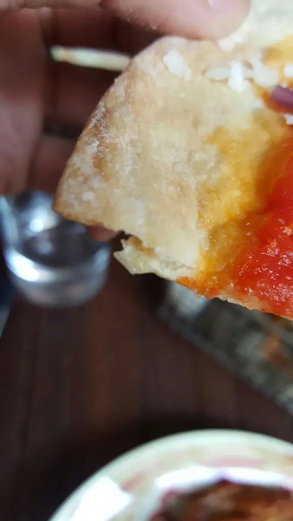 薄餅邊 薄而且脆