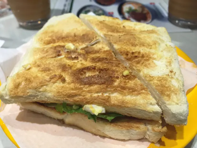 招牌蛋沙律多士