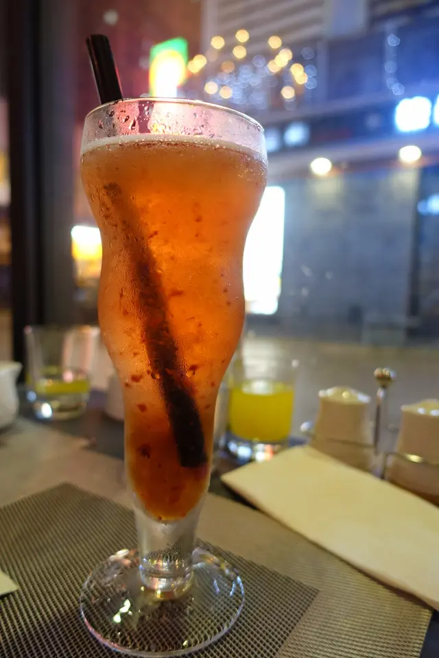 沉底的是口感煙韌的伯爵茶水晶