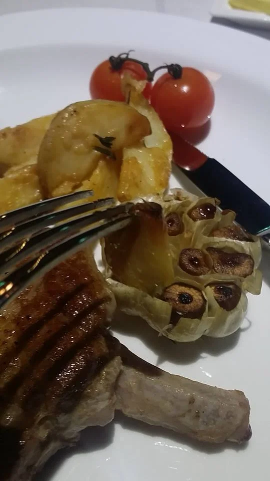 bay el dining review dinner started, bread served with salted