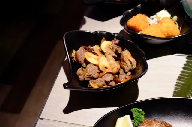 鐵板蒜片牛柳粒