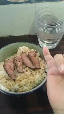 輕燒和牛飯
