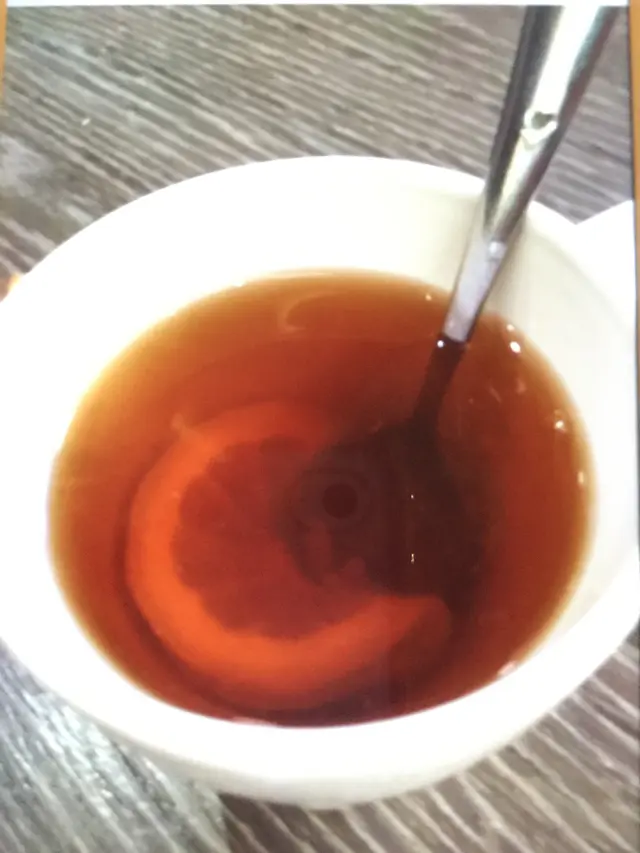 呢個熱o茶真係一分都吾值，係無味架！😤