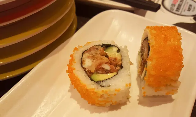 牛油果軟殼蟹卷