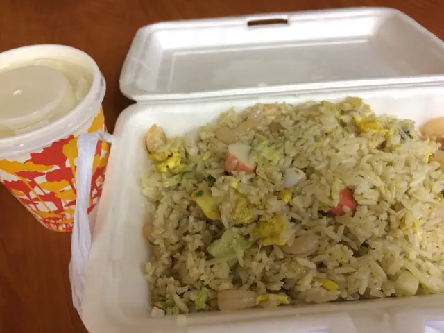 泰式蝦醬海鮮炒飯