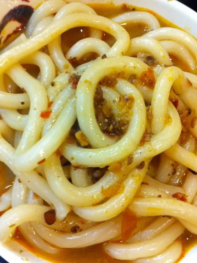 麻辣滑牛火鍋烏冬