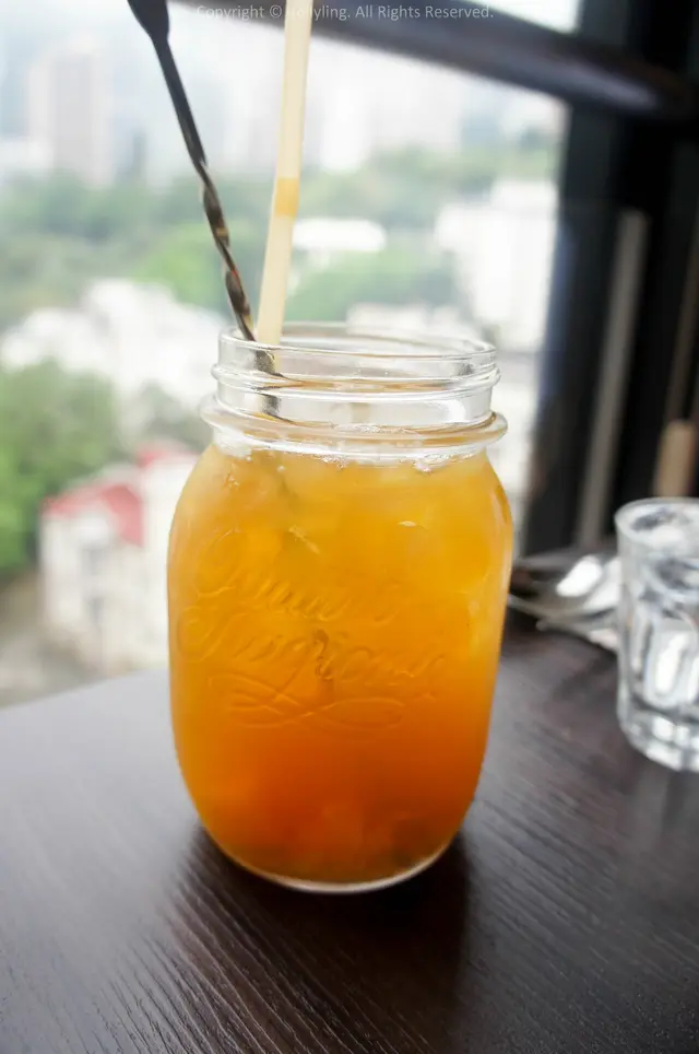 Punchy Peach Juice with Jasmine Green Tea