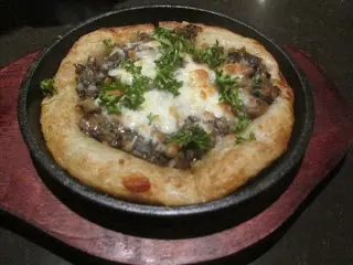 以鐵板盛載上枱