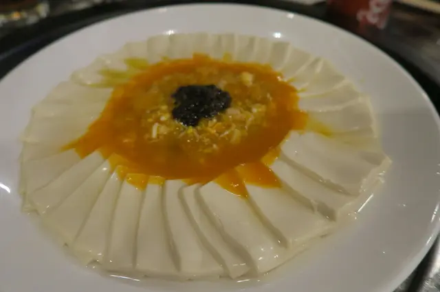 黑松露海鮮蓉蒸千葉豆腐