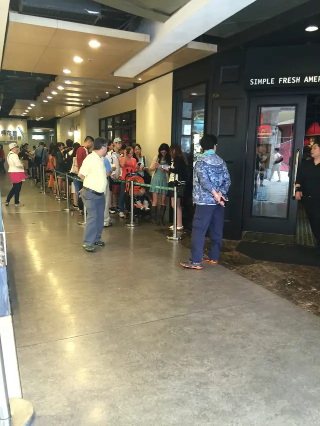 排隊食免費burger🍔