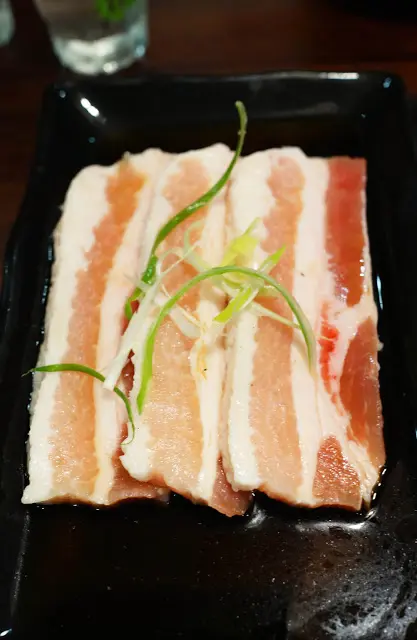 一碟三塊的五花肉, 原來已有150g的重量