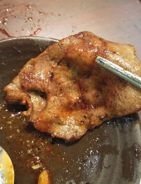 呈半肥瘦的狀態, 燒過後這些脂肪令牛味更香濃