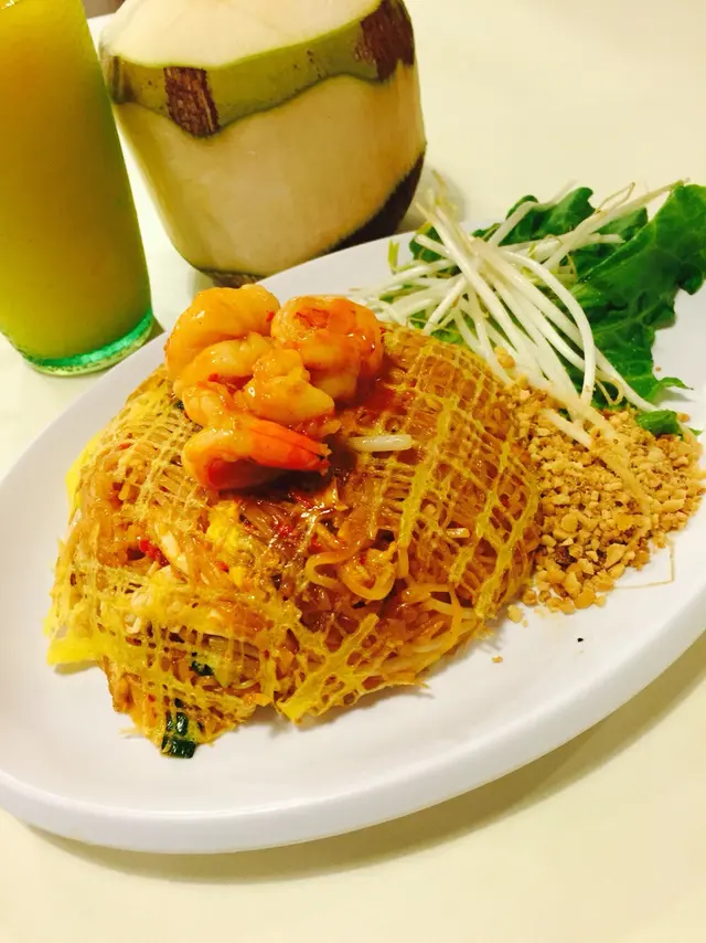 蛋包鮮蝦金邊粉