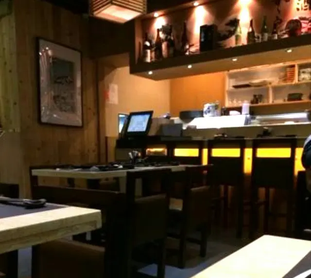 相對其他壽司店, 店內環境寧靜舒適