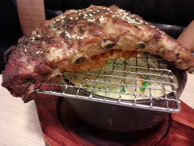 進擊巨橋.濃湯芝士鍋