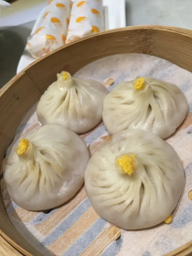 蟹粉小籠包