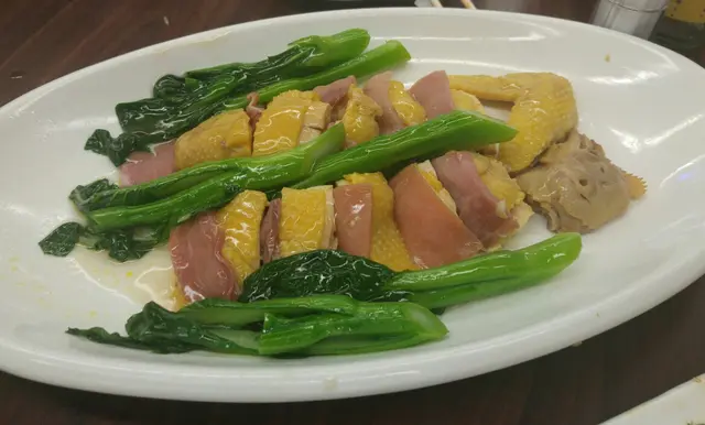 金華玉樹雞半只