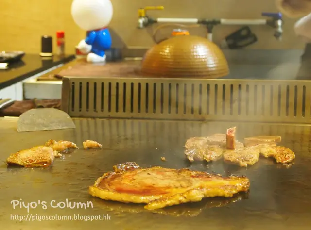 火候控制依然無損,中間還帶著一抹粉紅。