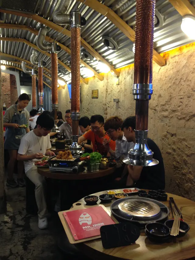 餐聽設計挺有特色,就好像入了一個熨斗一樣