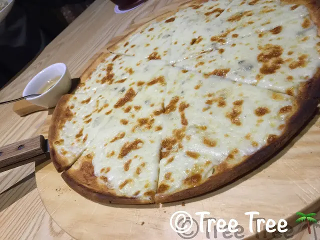Gorgonzola Pizza