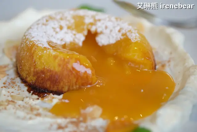 南瓜蛋糕配乳酪慕絲