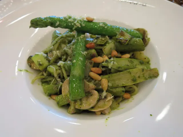 青蘋果露荀松子仁香草醬意大利粉