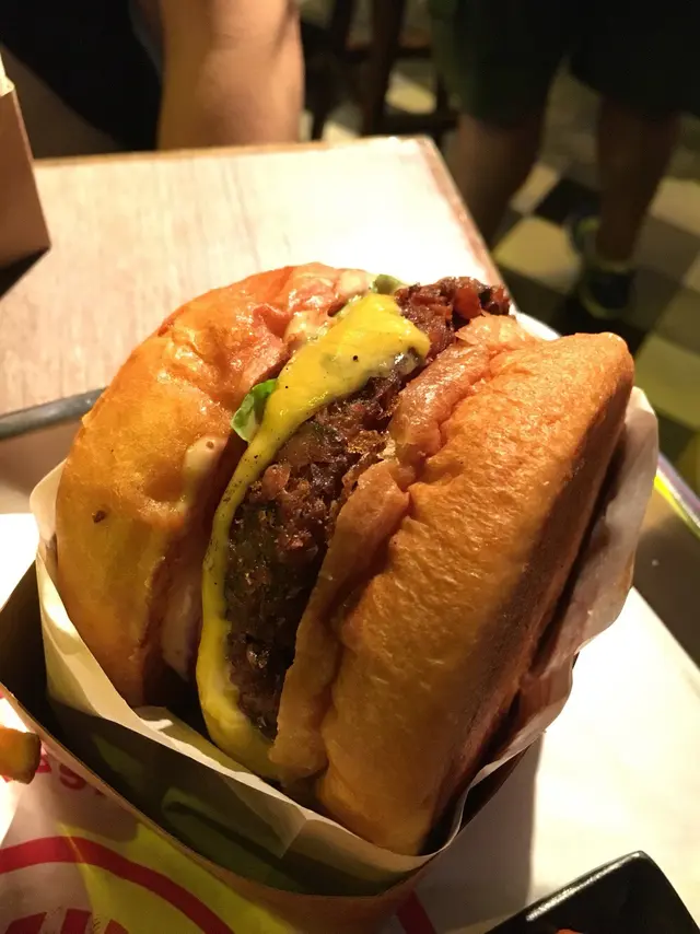 MUSHROOM BURGER