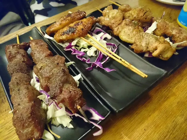 羊無羊味無口感
雞翼如無燒過最普通既雞翼
雞肉無醃過又勁雪藏